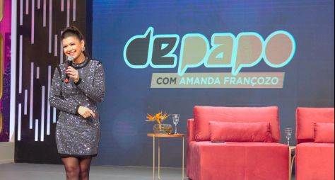 Amanda Françozo estreia programa nas noites de sábado da TV Aparecida