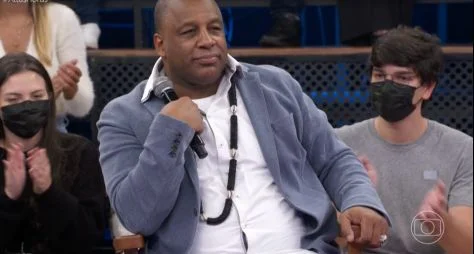 Aílton Graça comenta expectativa para filme sobre Mussum no "Altas Horas"