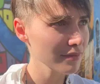 Leticia Colin é uma camaleoa e não há como negar! A atriz sempre se entrega aos seus traba