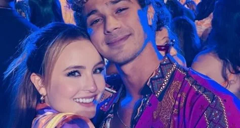 Ator de Cara e Coragem explica motivo de ter escondido namoro