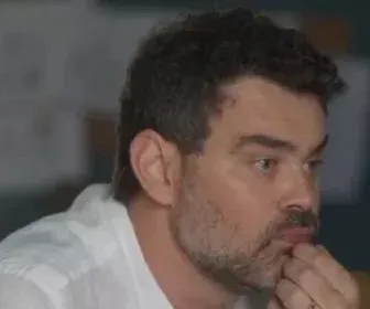 Carmo Dalla Vecchia elogia Alfredo, seu personagem em "Cara e Coragem"