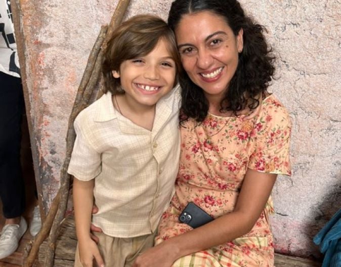 Clarissa Pinheiro e Miguel Veneralibe serão mãe e filho em "Mar do Sertão"