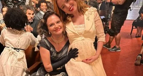 "Além da Ilusão" : Larissa Manoela surge grávida no último capítulo