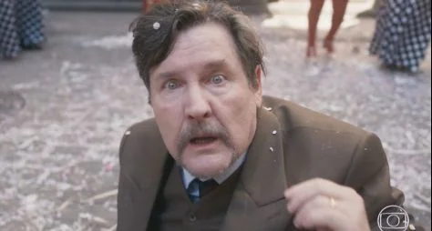 Antônio Calloni elogia elenco jovem de "Além da Ilusão"