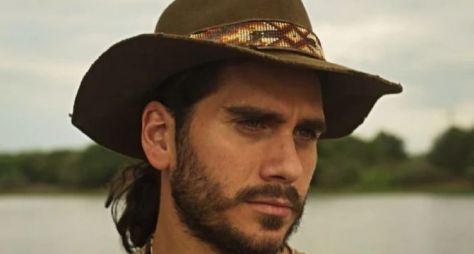 Gabriel Sater revela que não sabe final de Trindade em "Pantanal"