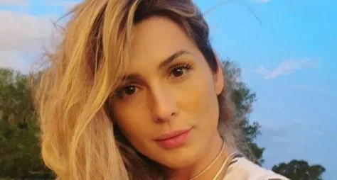 Lívia Andrade comemora estreia no "Domingão com Huck"