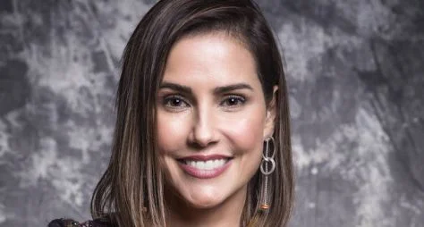 Deborah Secco terá filha com síndrome de down em nova série do Globoplay 