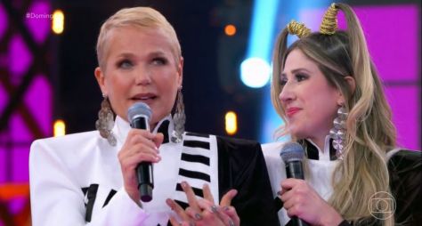 Xuxa se emociona em apresentação com nave original e Dani Calabresa no Domingão