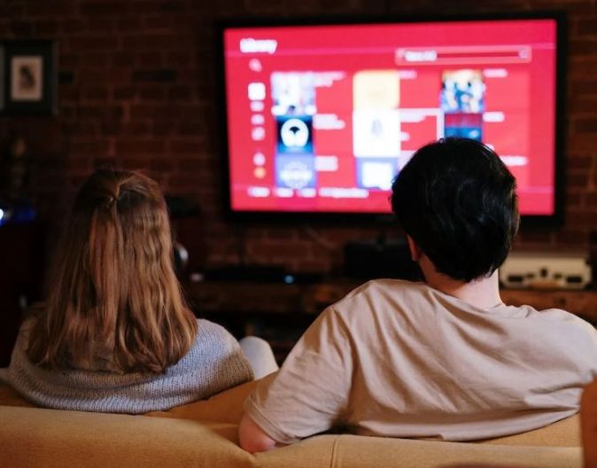 Com a evolução digital, a TV se adapta a novos recursos e possibilita opções diversificada