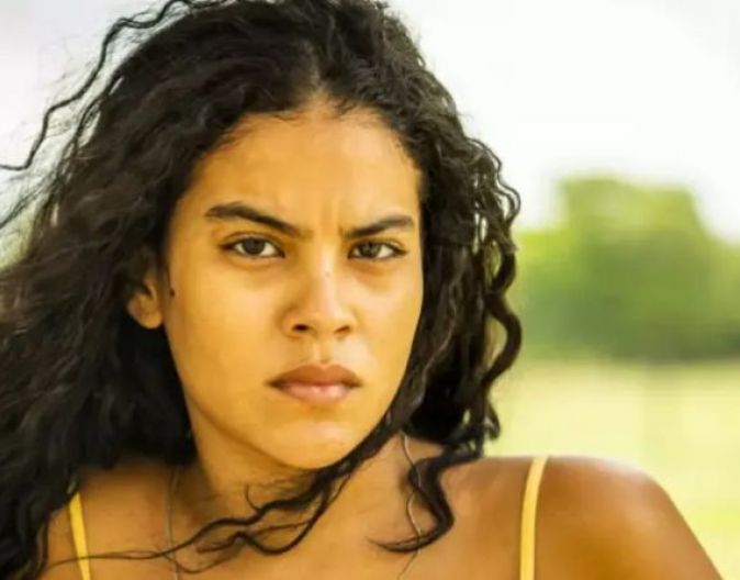 Bella Campos revela que foi mordida por jacaré nas gravações de "Pantanal"