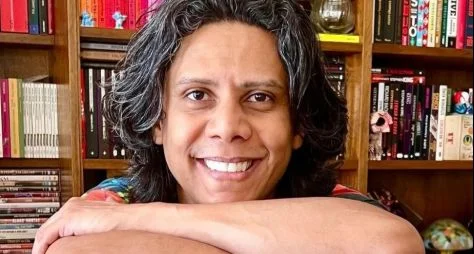 Globo escala autor de futura novela das 18h para ajudar a salvar "Cara e Coragem"