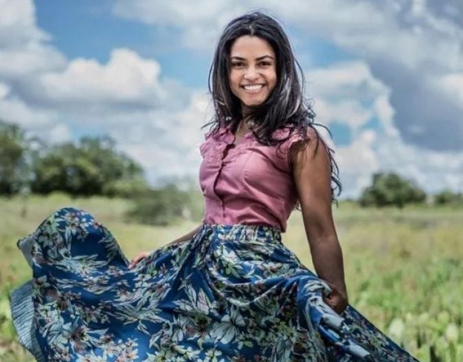 Lucy Alves celebra produções ambientadas em outros estados do Brasil 