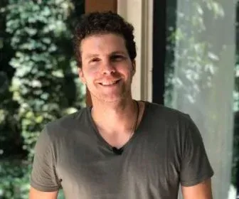 Thiago Fragoso reforça o elenco de "Travessia"