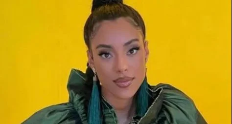 Yara Charry diz que grande segredo de Joy em breve será revelado em "Todas as Flores"