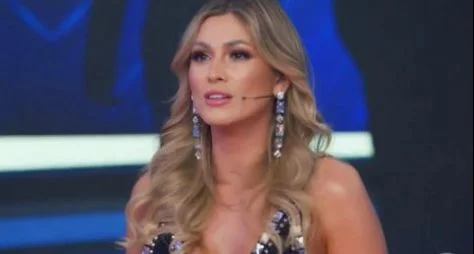 TV Globo não pretende escalar Lívia Andrade para participar do BBB