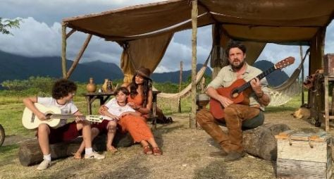 "Mar do Sertão": Candoca 'vira cantora' e solta a voz em clássico de Gonzagão