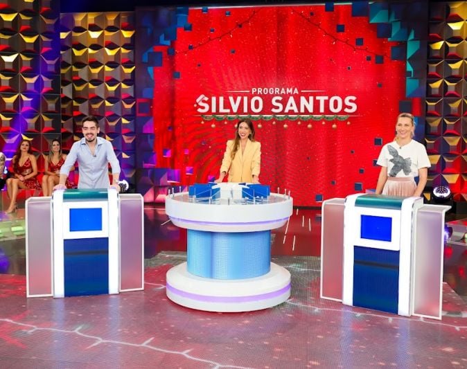 Programa Silvio Santos recebe elenco do The Noite no Jogo dos