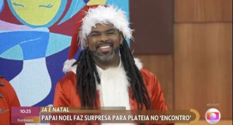 Manoel Soares se veste de Papai Noel no Encontro e cita representatividade