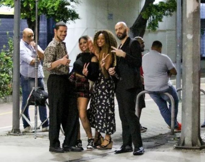 Elenco de 'Vai na Fé' grava cenas da novela no Centro do Rio de Janeiro