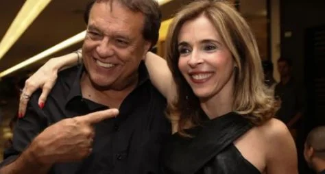 Deborah Evelyn atualiza quadro de saúde de Dennis Carvalho 