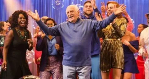 Ary Fontoura completa 90 anos e é um sucesso nas redes sociais