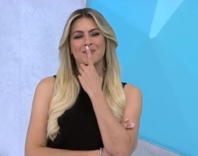 Renata Fan passa vergonha com Jogo Aberto na Band - Audiência da TV