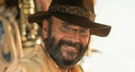 Almir Sater fala de "O Rei do Gado" e de avião que foi roubado em sua fazenda 