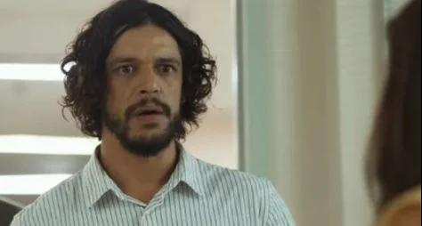 Em Mar do Sertão, Candoca descobre que alguém tentou envenenar o sheik