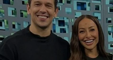 Reality que Sabrina Sato e João Vicente de Castro apresentarão é um formato holandês