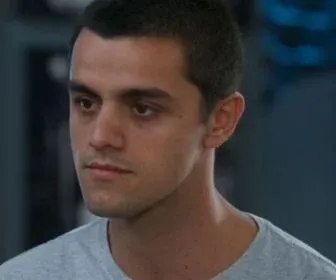 TV Globo recontrata Felipe Simas para atuar em "Fuzuê"
