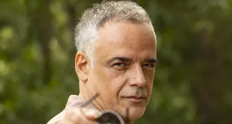 Personagem de Angelo Antonio em "Terra e Paixão" espancará a esposa