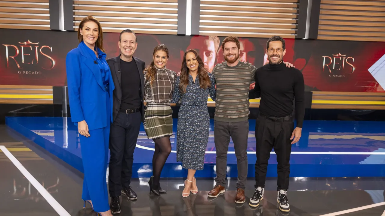 Programa Hoje em Dia conversa ao vivo com Cristiane Cardoso, autora da série Reis, e recebe elenco no estúdio