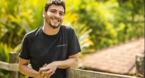 Protagonista de "A Vida Pela Frente", Henrique Barreira celebra ótima fase profissional