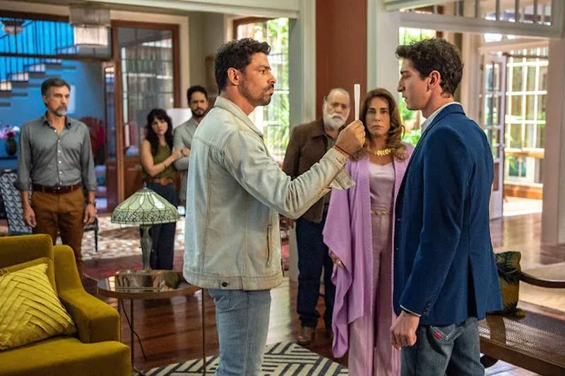 Caio se vinga de Daniel e revela passado de Irene em "Terra e Paixão"