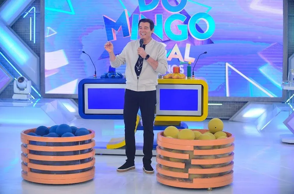 Amanda Françozo encara Alexandre Frota no "Domingo Legal" especial desta semana