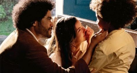Em "Amor Perfeito", Marê e Orlando contam a Marcelo que são pais dele