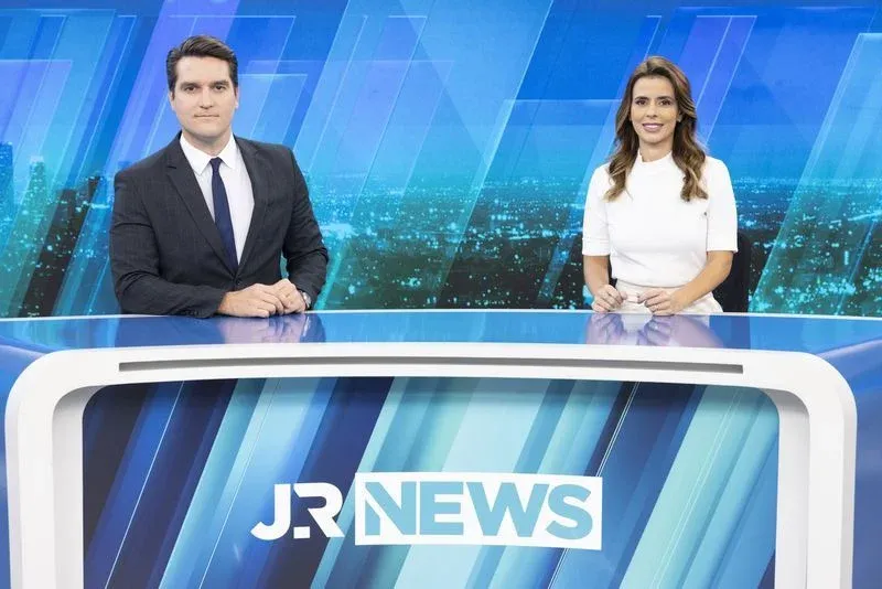 Record News celebra aniversário com vitória sobre a Jovem Pan no ranking da TV Paga em setembro