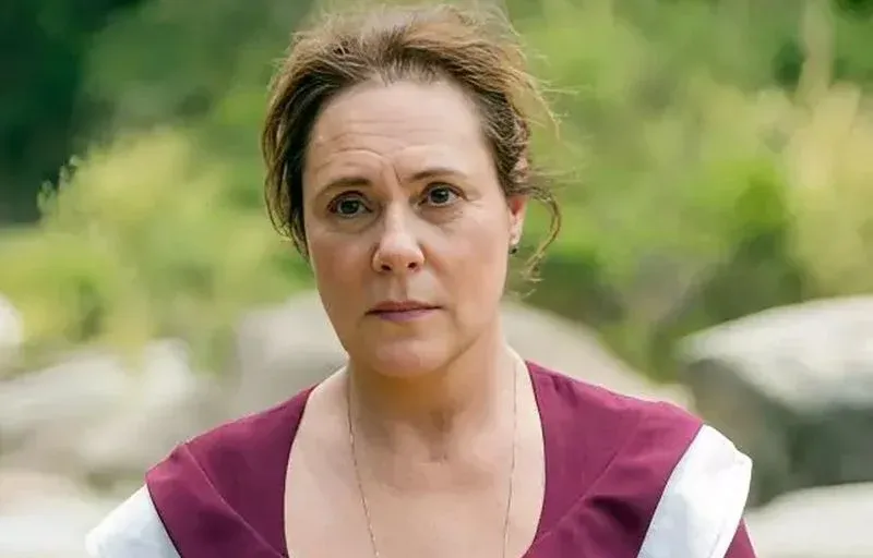 Após ser dispensada pela TV Globo, Elizabeth Savalla fará remake de "Dona Beja"