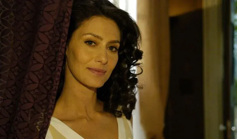 Maria Fernanda Cândido é confirmada em "Renascer" e defenderá personagem inédito