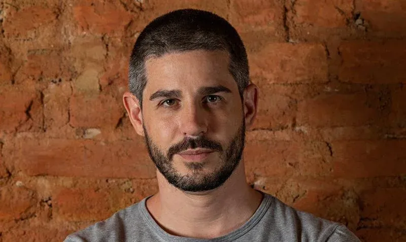 Pedro Neschling retorna às novelas em "Renascer"