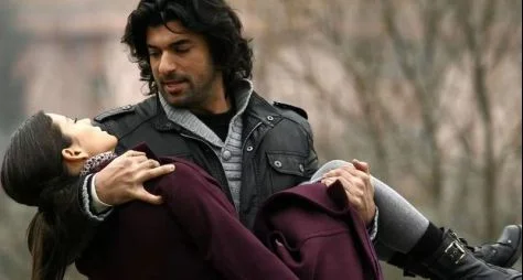 "Fatmagul: A Força do Amor" será a substituta de "Cair em Tentação" no Canal VIVA