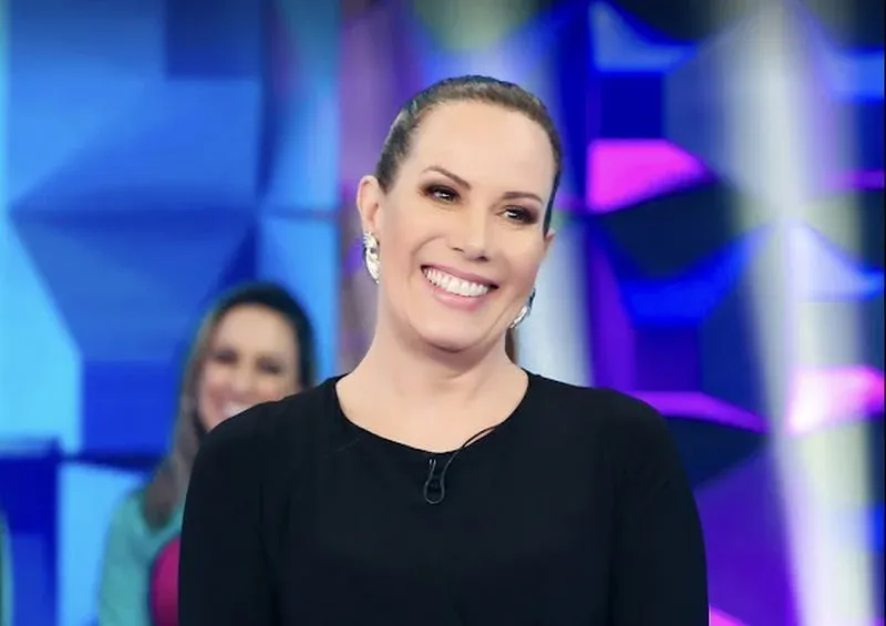 Nova revista eletrônica do SBT será pela manhã, ao vivo e com duração de quatro horas