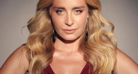 Pela primeira vez, Angélica participa do Roda Viva, da TV Cultura