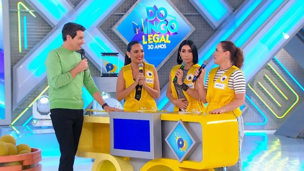Cleber Machado, Benja, Regina Volpato, Michelle Barros participam do "Domingo Legal" de Natal