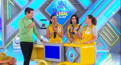 Cleber Machado, Benja, Regina Volpato, Michelle Barros participam do "Domingo Legal" de Natal