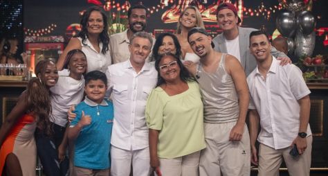 "Domingão com Huck": Pedro Sampaio anima programa em clima de Ano Novo