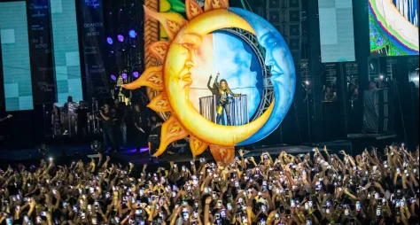 Joelma anima o final de ano da RECORD com o especial Isso é Calypso na Amazônia