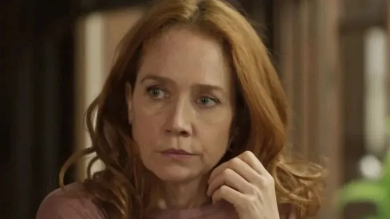 "Uma crente fervorosa", resume Camila Morgado sobre personagem em "Renascer"