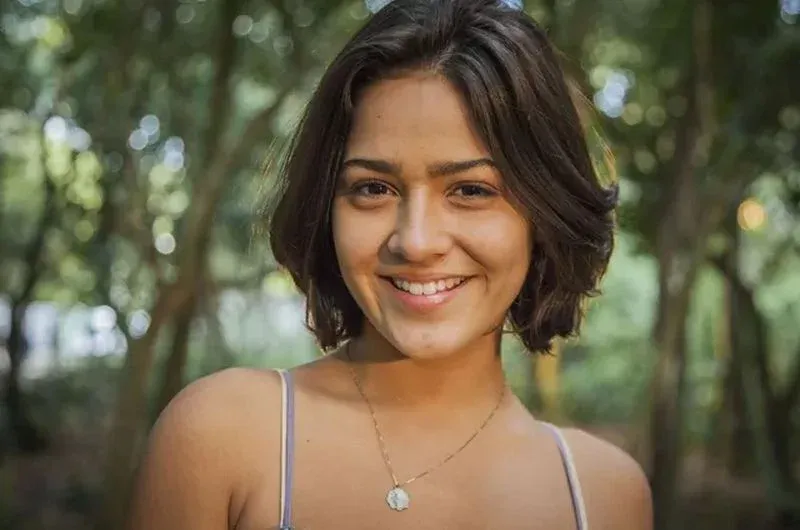 Giullia Buscacio formará par romântico com Juan Paiva na segunda fase de "Renascer"