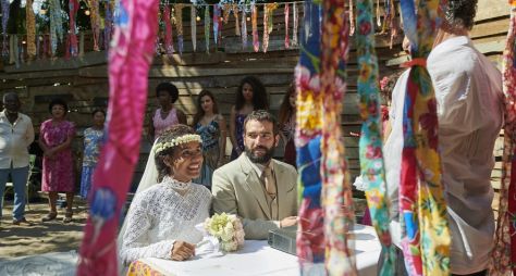 Veja fotos do casamento entre Maria Santa e José Inocêncio em "Renascer"